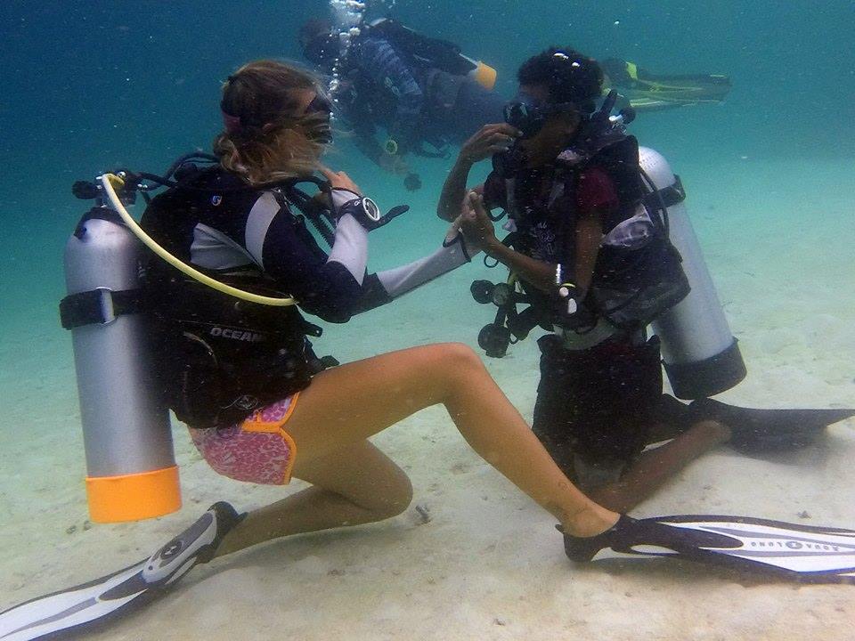 Teaching community how to scuba dive